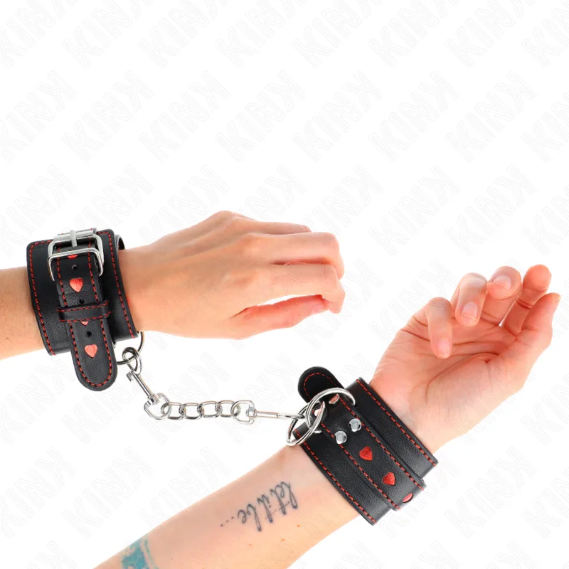 Kink - Pulso Preto com Inserção de Coração Vermelho Ajustável 21-28 cm X 5,5 cm